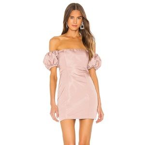 NWT NBD Revolve Rianne mauve dress. Size Small. Very cute on!!!! Flattering!!